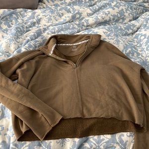 Arie cropped olive green quarter zip crop top